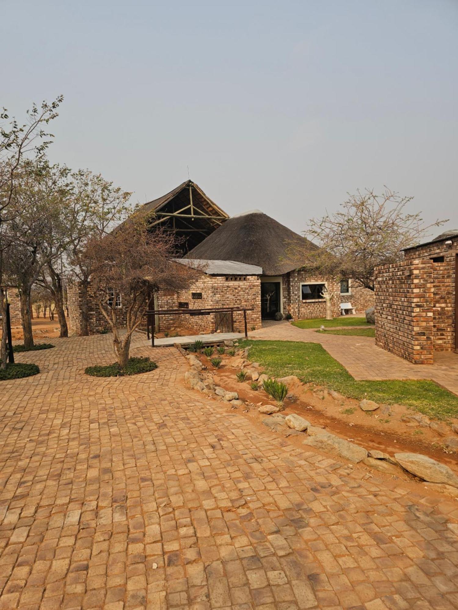 Kaoko Bush Lodge Kamanjab Exterior foto