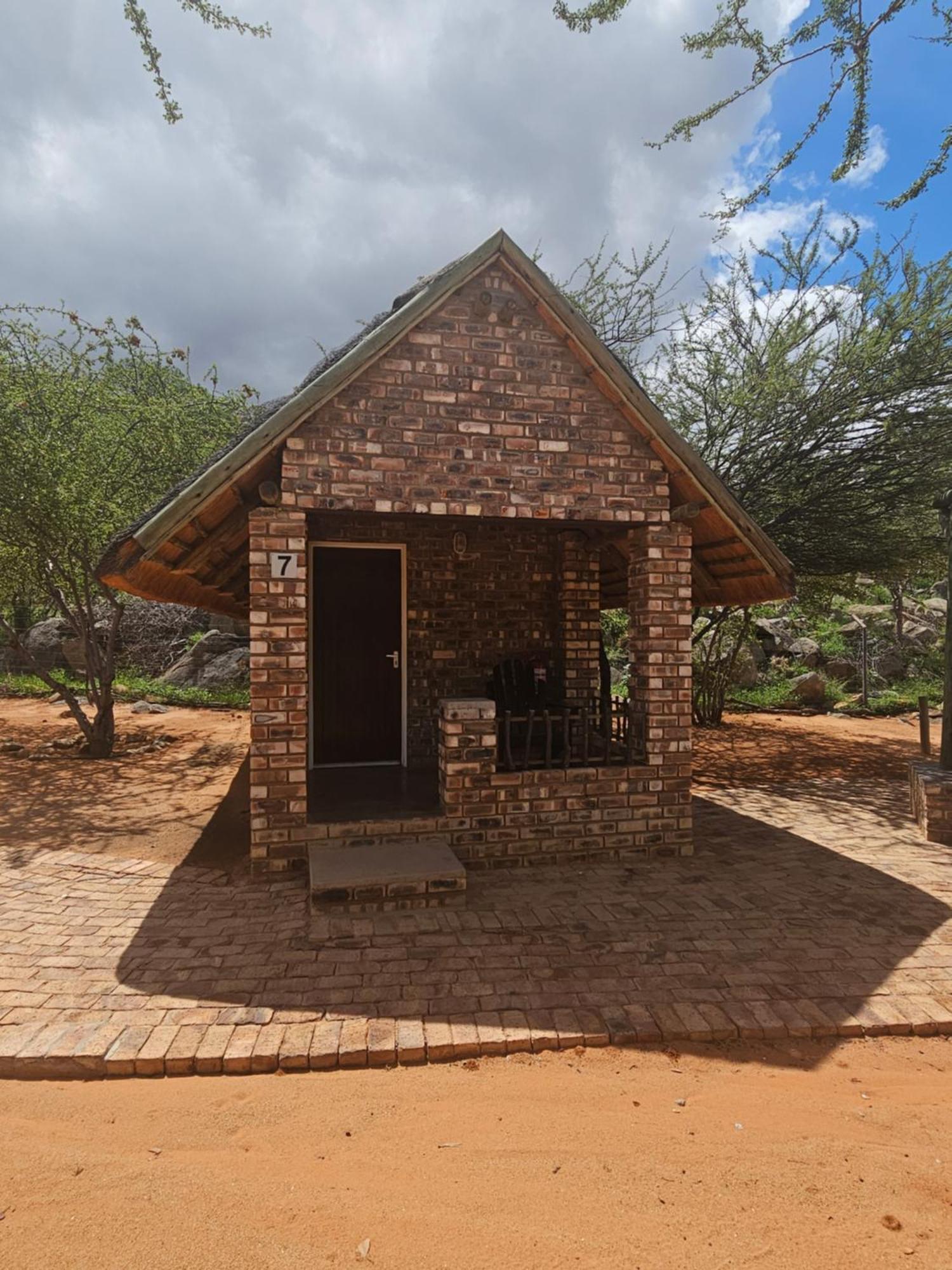 Kaoko Bush Lodge Kamanjab Exterior foto